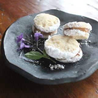 (4) Nanas Alfajores™